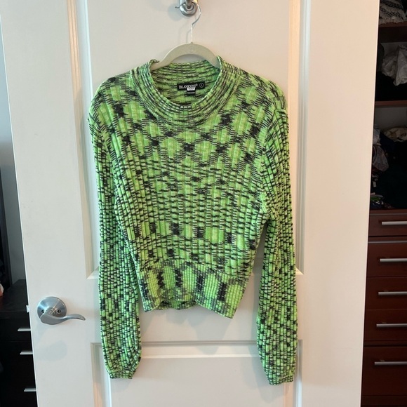 BlankNYC Women's Green The Clash Crew
Neck Balloon Sleeves Sweater - Picture 5 of 16